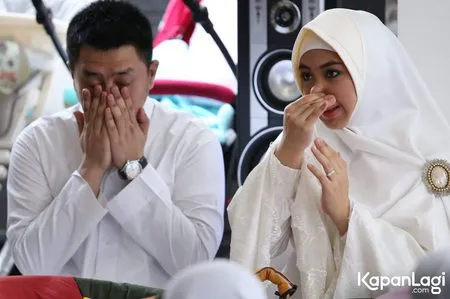 Foto Oki Setiana Dewi