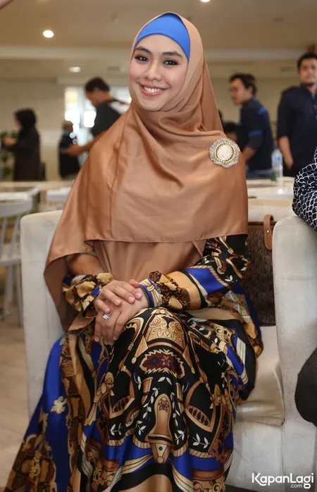 Foto Oki Setiana Dewi