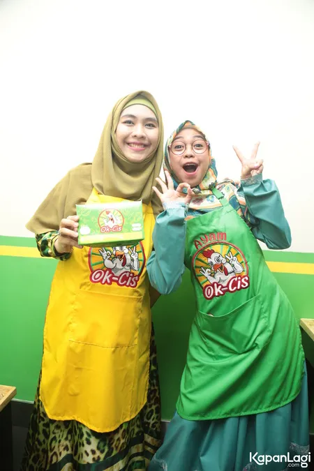 Foto Oki Setiana Dewi