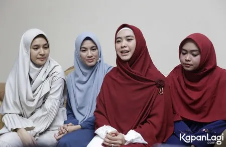 Foto Oki Setiana Dewi