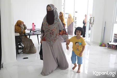 Foto Oki Setiana Dewi