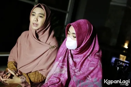 Foto Oki Setiana Dewi