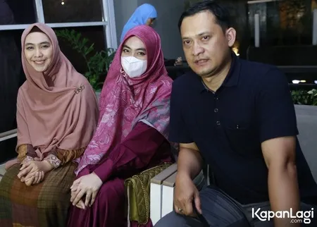 Foto Oki Setiana Dewi