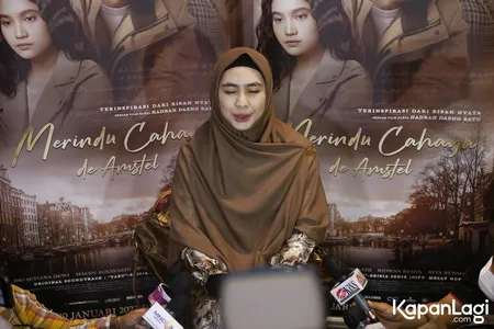 Foto Oki Setiana Dewi