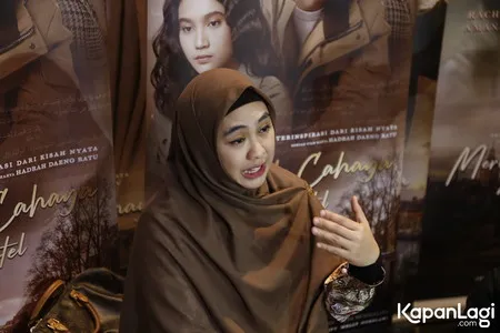 Foto Oki Setiana Dewi