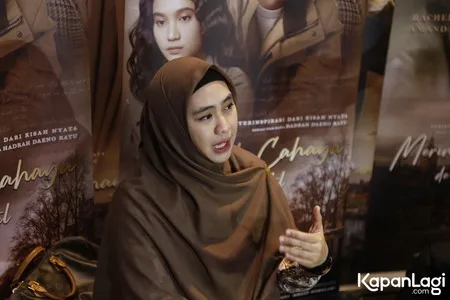 Foto Oki Setiana Dewi