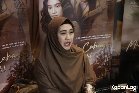 Foto Oki Setiana Dewi