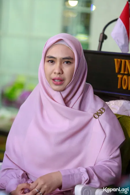 Foto Oki Setiana Dewi