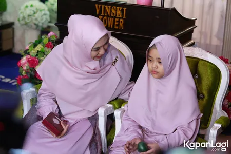 Foto Oki Setiana Dewi