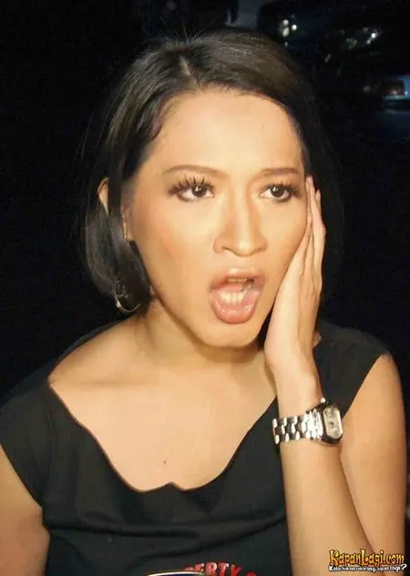 Foto Okie Agustina