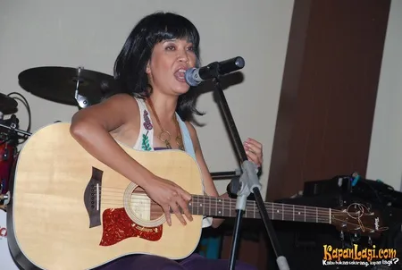 Foto Oppie Andaresta