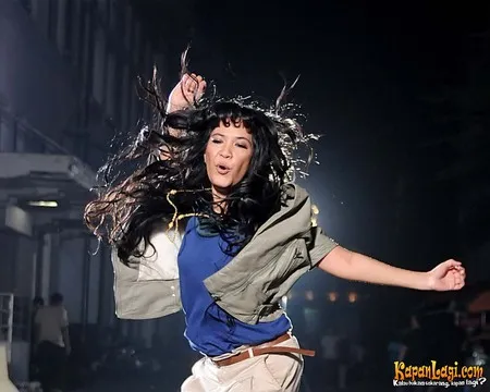 Foto Oppie Andaresta