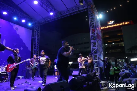 Foto Orkes Pensil Alis Young Lex