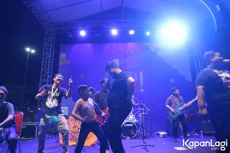 Foto Orkes Pensil Alis Young Lex