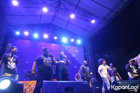 Foto Orkes Pensil Alis Young Lex