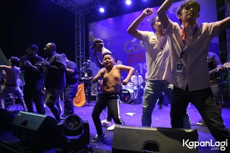 Foto Orkes Pensil Alis Young Lex