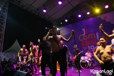 Foto Orkes Pensil Alis Young Lex