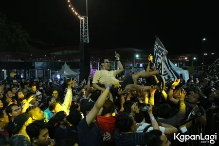 Foto Orkes Pensil Alis Young Lex