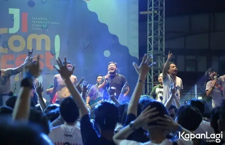 Foto Orkes Pensil Alis Young Lex