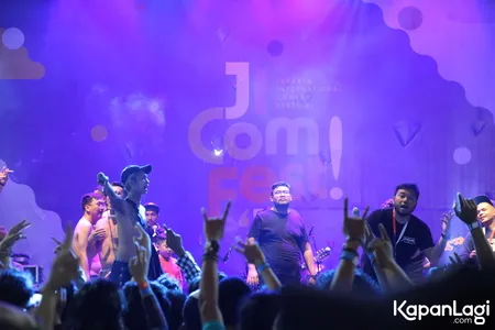 Foto Orkes Pensil Alis Young Lex