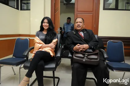 Foto Ovi Duo Serigala