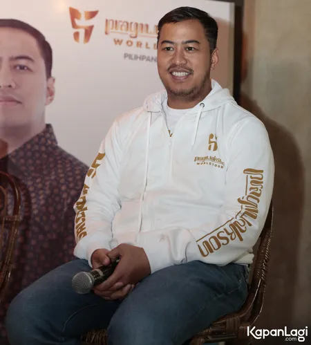 Foto Pandji Pragiwaksono