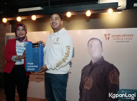 Foto Pandji Pragiwaksono