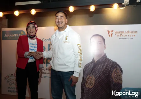 Foto Pandji Pragiwaksono