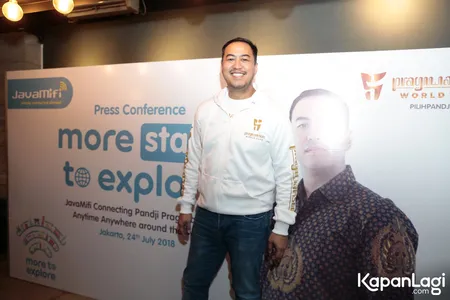 Foto Pandji Pragiwaksono