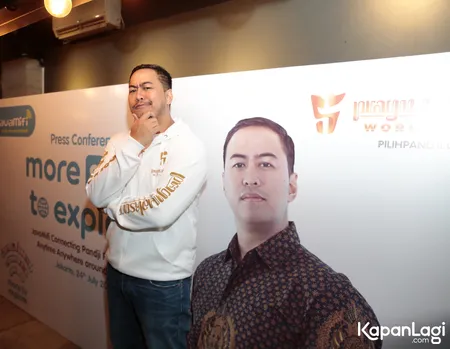 Foto Pandji Pragiwaksono