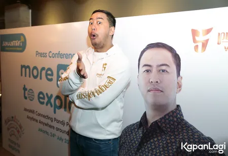 Foto Pandji Pragiwaksono