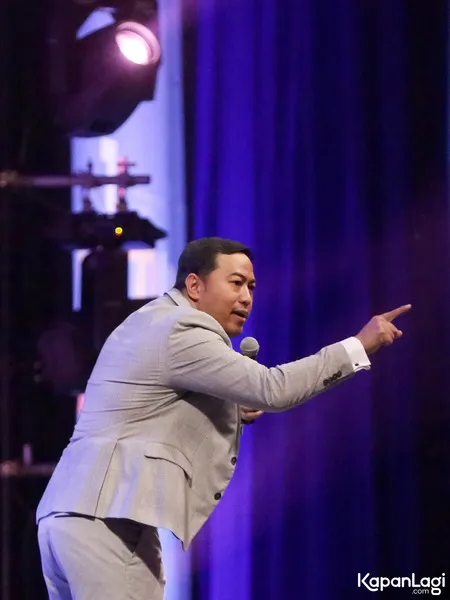 Foto Pandji Pragiwaksono