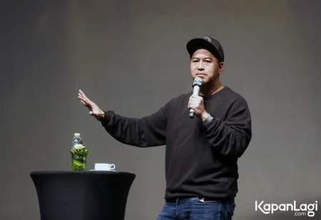 Foto Pandji Pragiwaksono