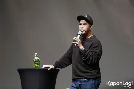 Foto Pandji Pragiwaksono