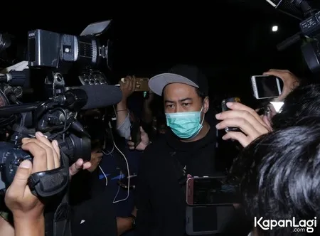 Foto Pandji Pragiwaksono