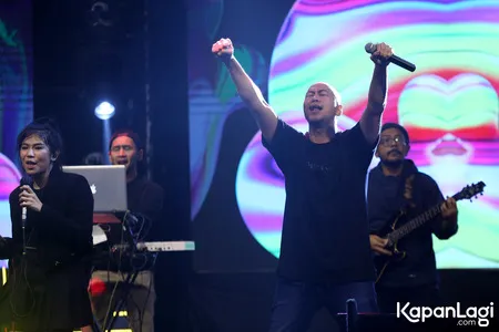 Foto Pandji Pragiwaksono