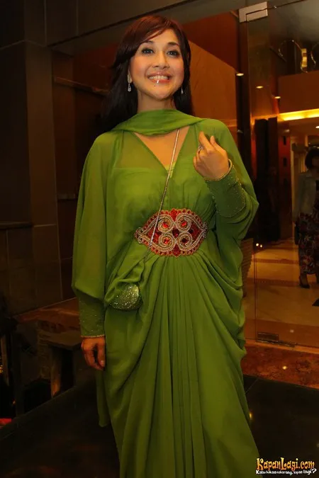 Foto Paramitha Rusady