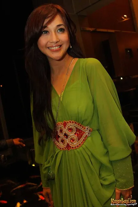 Foto Paramitha Rusady