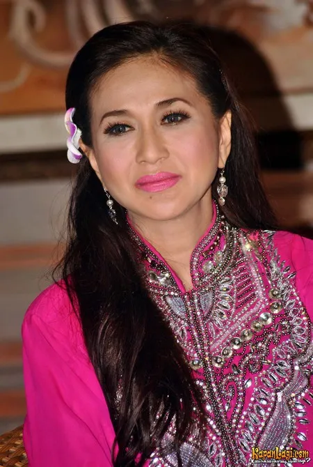 Foto Paramitha Rusady