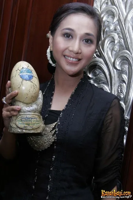 Foto Paramitha Rusady