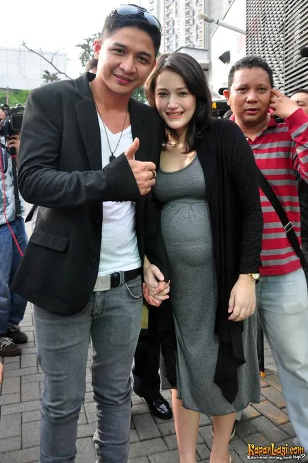 Foto Pasha Ungu