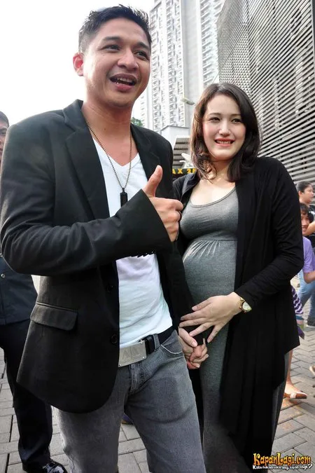 Foto Pasha Ungu