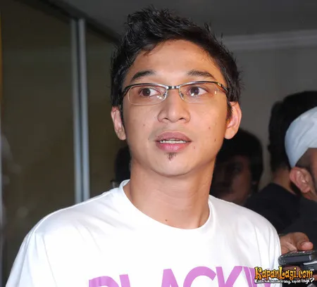 Foto Pasha Ungu
