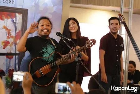 Foto Payung Teduh