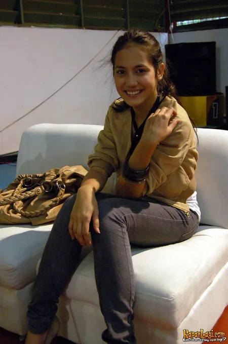 Foto Pevita Pearce