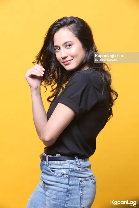 Foto Pevita Pearce