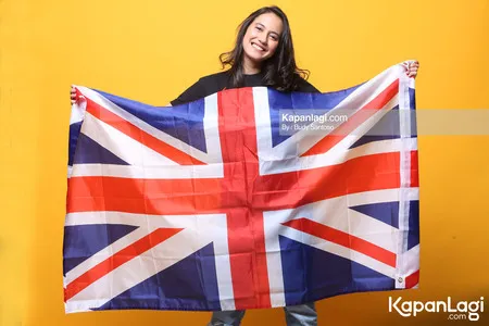 Foto Pevita Pearce