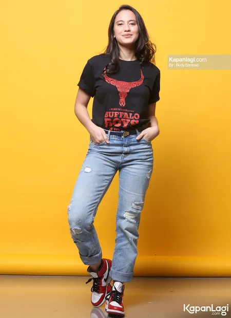 Foto Pevita Pearce