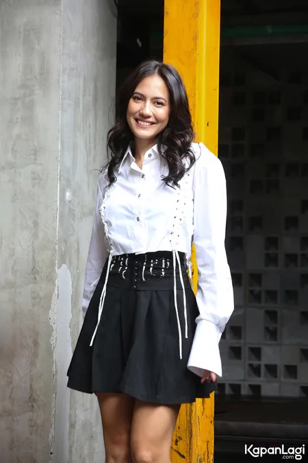 Foto Pevita Pearce
