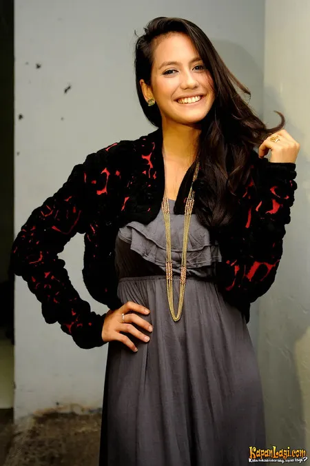 Foto Pevita Pearce. Nomor Foto: 213